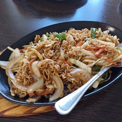 Tallarines especiales a la plancha china