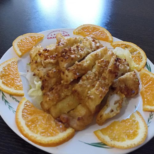 Pollo con almendras cantonés
