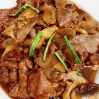 Ternera con champiñones